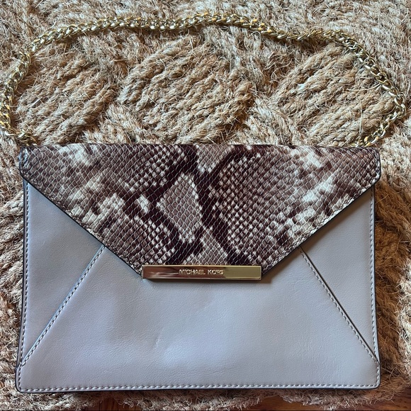 Michael Kors Lana Envelope Clutch with Chain in Cream and Snakeskin - Picture 2 of 11